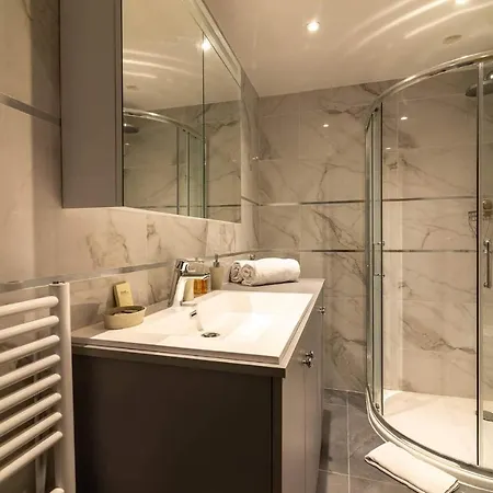 Apartment 1 Bedroom New Style With Parking Close Croisette